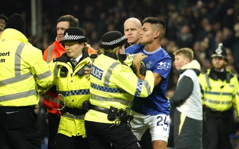 Everton cần chiến thắng để tránh rơi vào khủng hoảng