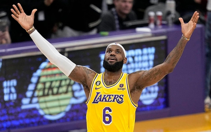 Những cột mốc kỷ lục thể thao được cho là không thể bị xô đổ